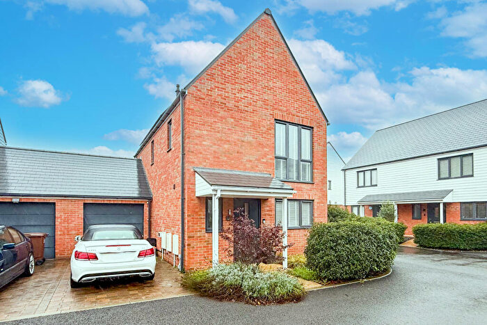 3 Bedroom Detached House For Sale In Birch Road, Polegate, East Sussex, BN26