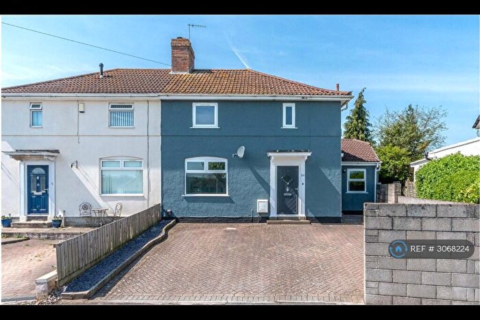 5 Bedroom Semi-Detached House To Rent In Dingle Close, Bristol, BS9