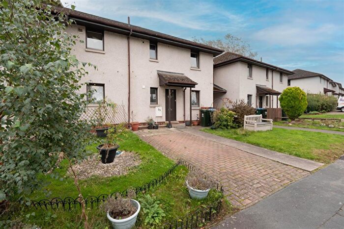 2 Bedroom Flat For Sale In Cromlix Road, Perth, PH2