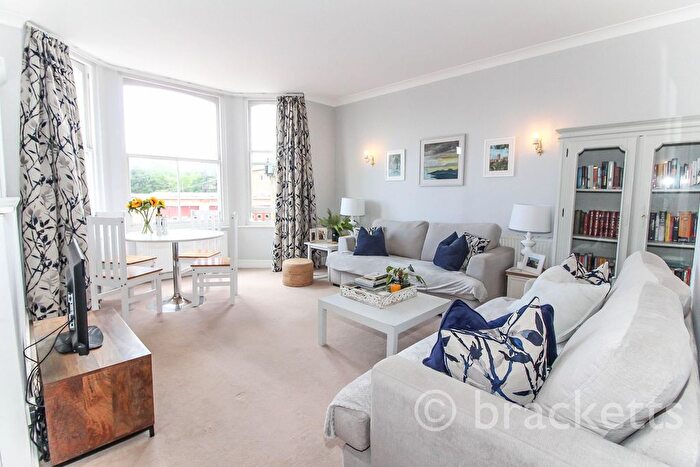 2 Bedroom Flat To Rent In Grove Hill Road, Tunbridge Wells, TN1