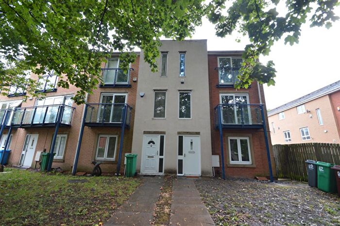 4 Bedroom Property To Rent In Royce Road, Hulme, Manchester, M15