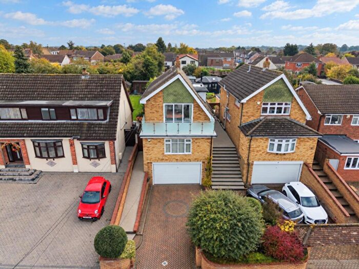 3 Bedroom Detached House For Sale In Langford Crescent, Thundersley, Essex, SS7