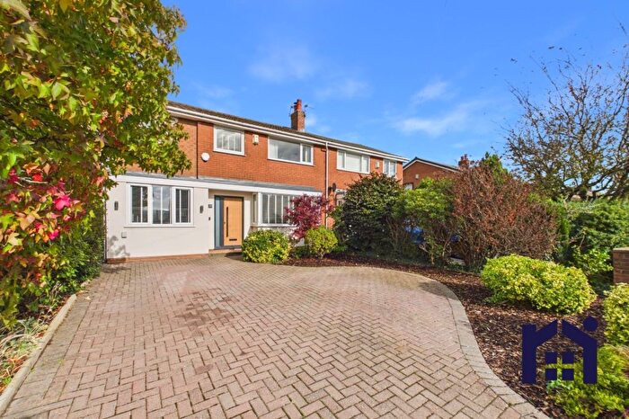 4 Bedroom Semi-Detached House For Sale In Chestnut Avenue, Euxton, PR7