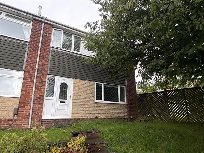 3 Bedroom End Of Terrace House For Sale In Chatsworth Street, Oldham, Greater Manchester, OL4