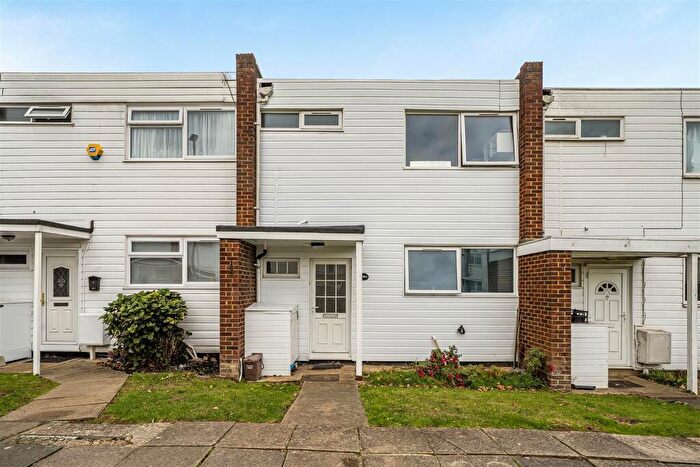 3 Bedroom Terraced House For Sale In Maytree Close, Edgware, HA8