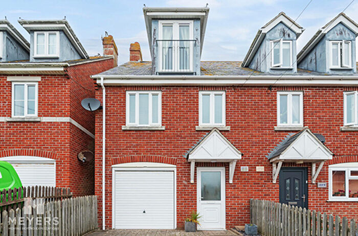 4 Bedroom End Of Terrace House For Sale In Sunnyside Road, Weymouth, DT4