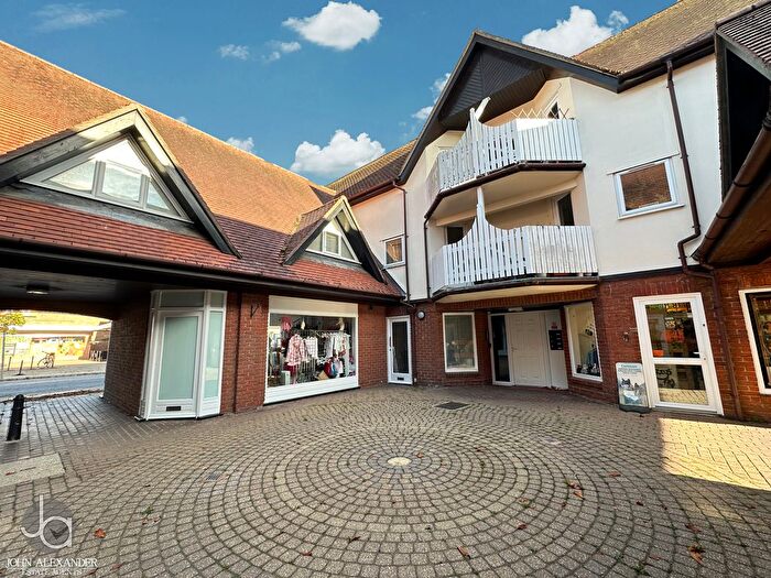 2 Bedroom Flat For Sale In Church Road, Tiptree, Colchester, CO5