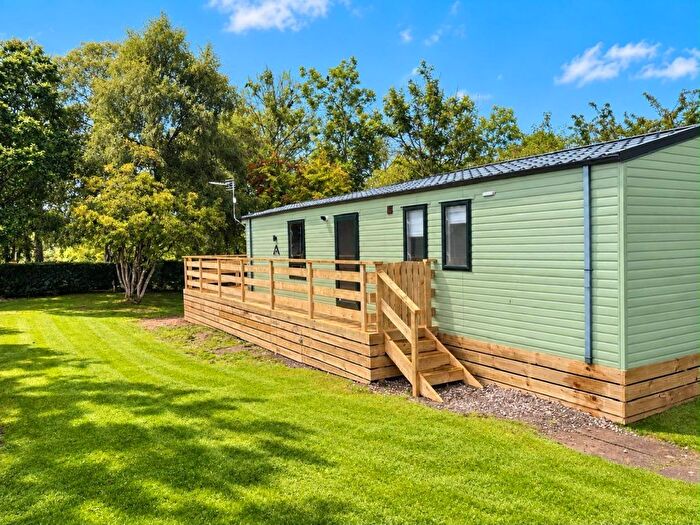 2 Bedroom Mobile/park Home For Sale In Ormside, Appleby-In-Westmorland, CA16
