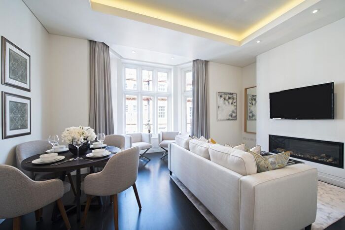 2 Bedroom Flat To Rent In Green Street, Mayfair, W1K