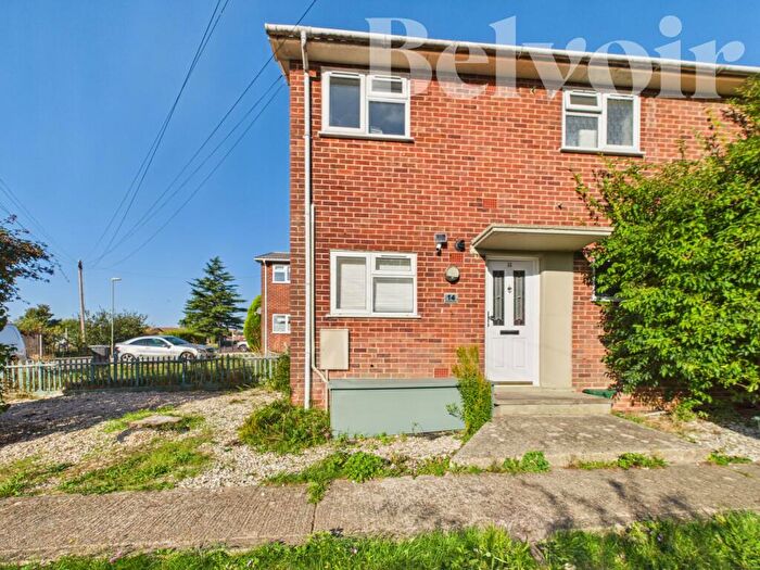 2 Bedroom Flat For Sale In Elizabeth Road, Basingstoke, RG22