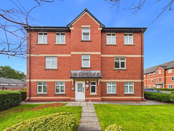 2 Bedroom Flat For Sale In Pendle Court, Leigh, WN7