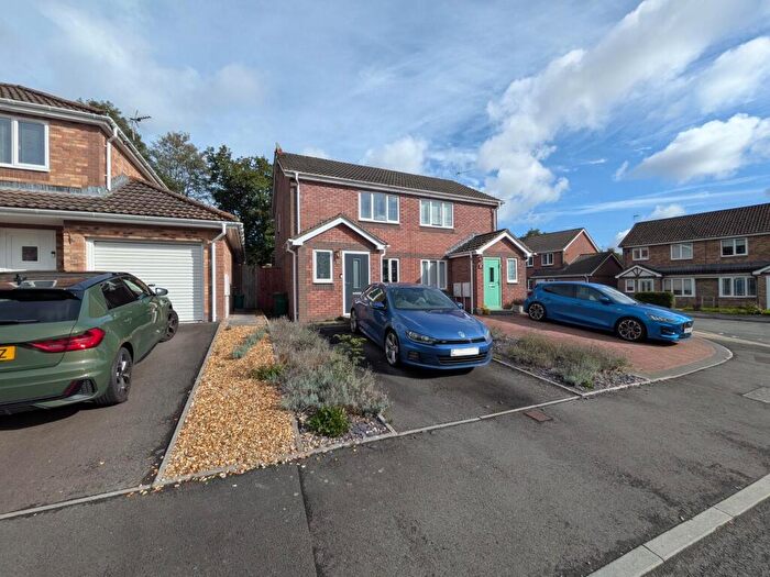 2 Bedroom Semi-Detached House For Sale In Cae Garw, Llantwit Fardre, Pontypridd, CF38