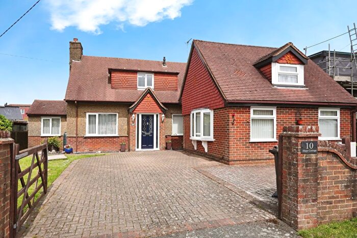 6 Bedroom Detached House For Sale In The Drove, Whitfield, CT16