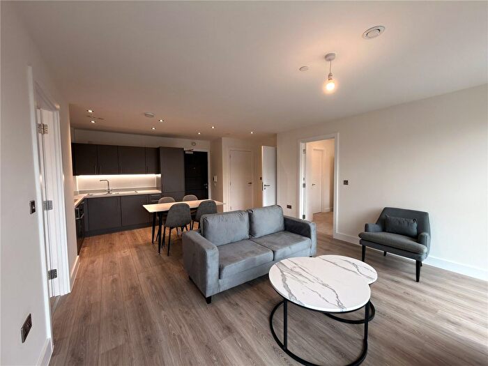 2 Bedroom Flat To Rent In Boulevard Plaza, A Bristol Street, Birmingham, B5