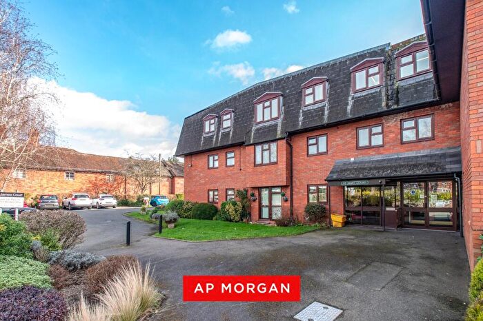 1 Bedroom Apartment For Sale In The Strand, Bromsgrove, Worcestershire, B61