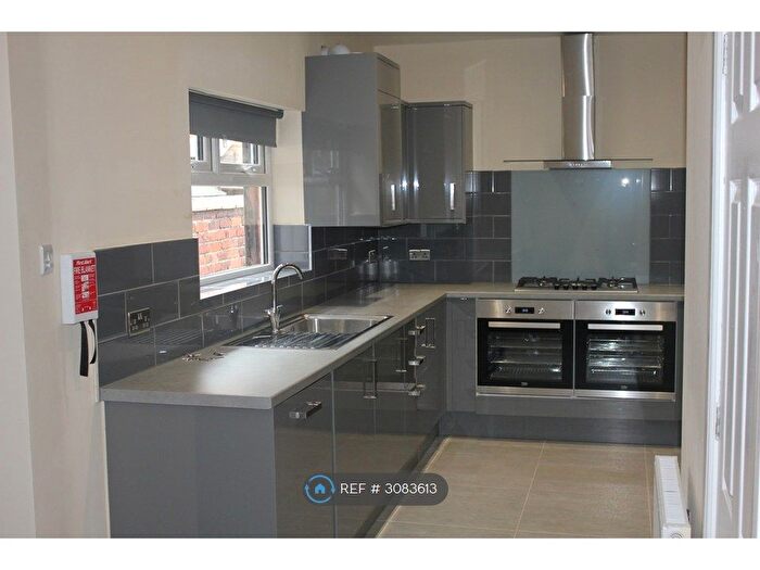7 Bedroom Terraced House To Rent In Deramore St, Manchester, M14