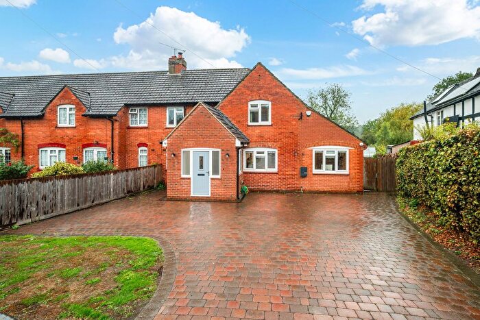 3 Bedroom End Of Terrace House For Sale In Granville Road, Oxted, RH8