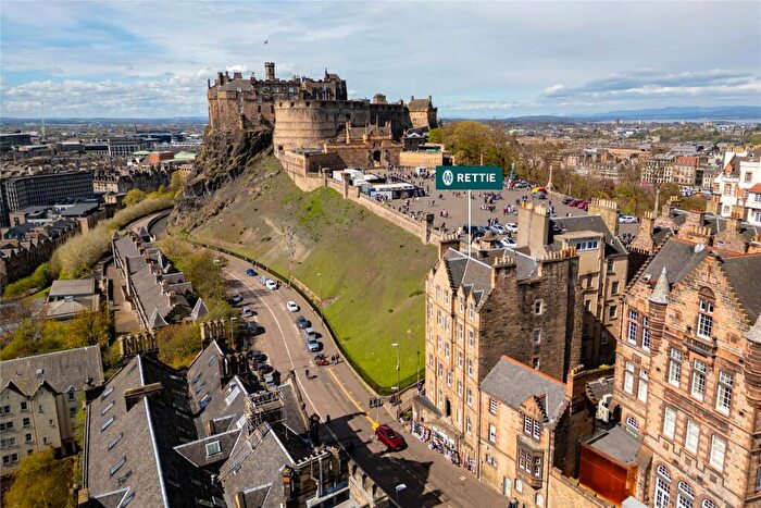 2 Bedroom Apartment For Sale In Johnston Terrace, Edinburgh, Midlothian, EH1