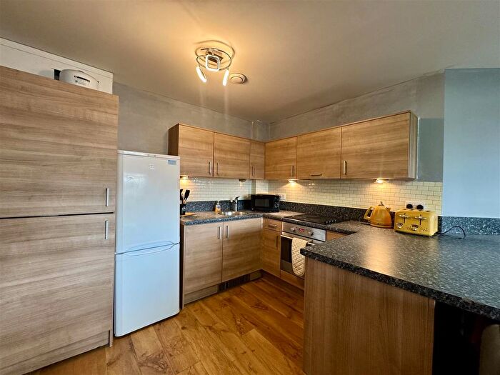 2 Bedroom Flat For Sale In Park Lodge Avenue, West Drayton, UB7