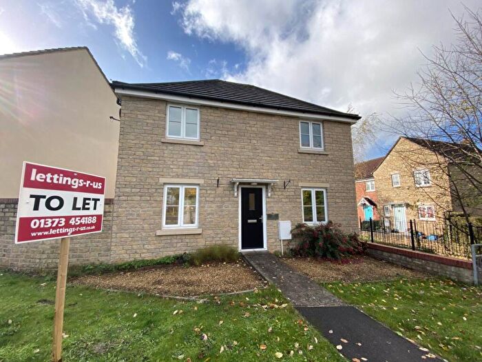 3 Bedroom Detached House To Rent In New Road, Frome, Somerset, BA11