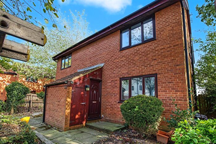 1 Bedroom Flat To Rent In Golf View, Ingol, Preston, PR2