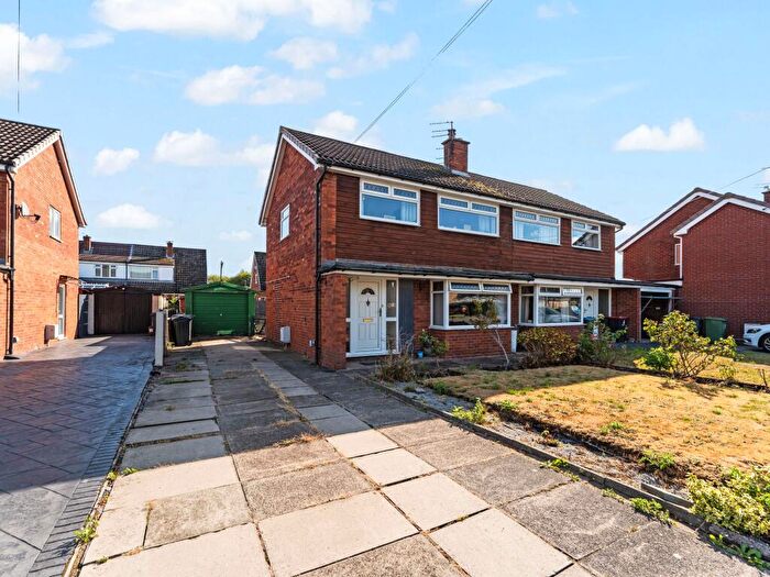 3 Bedroom Semi-Detached House For Sale In Bollin Avenue, Winsford, CW7