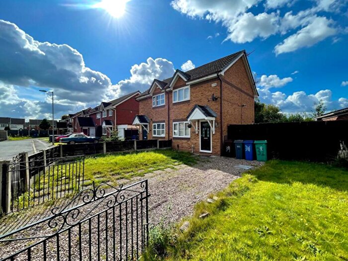 2 Bedroom Semi-Detached House To Rent In Reading Close, Manchester, M11