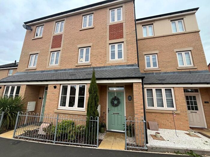4 Bedroom Semi-Detached House For Sale In Whitworth Park Drive, Elba Park, Houghton Le Spring, DH4
