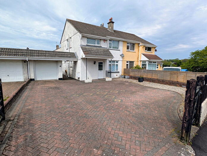 3 Bedroom Semi-Detached House For Sale In Treveneague Gardens, Plymouth, PL2