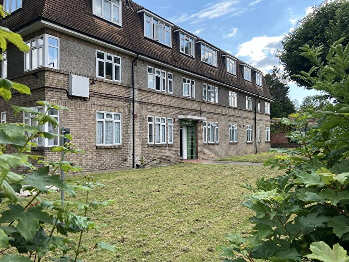 2 Bedroom Flat To Rent In Park Court, (), West Dulwich, SE21