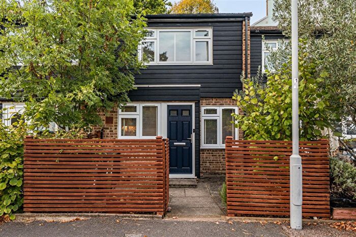 2 Bedroom Terraced House For Sale In Iris Close, Surbiton, KT6
