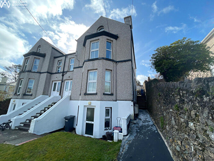 5 Bedroom Semi-Detached House For Sale In Penrallt, Llangefni, Anglesey, LL77