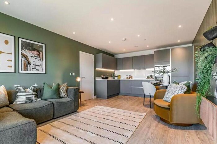 1 Bedroom Apartment For Sale In Plot Clarendon Court, Leeds, LS2