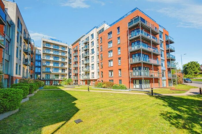 2 Bedroom Apartment For Sale In Midland Road, Hemel Hempstead, HP2