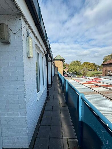 2 Bedroom Flat To Rent In Morden Road, Mitcham, CR4