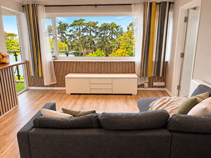 3 Bedroom Flat To Rent In Flat, The Cedars, Hazelwood Road, Bristol, BS9