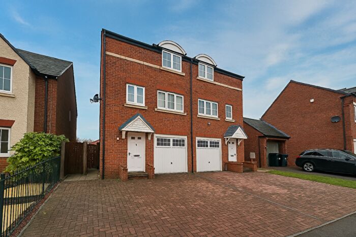3 Bedroom Town House To Rent In Prospect Place, Coxhoe, Durham, County Durham, DH6