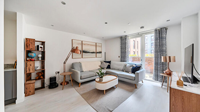 2 Bedroom Flat For Sale In Chambers Apartments, Frogley Park, Barking, IG11