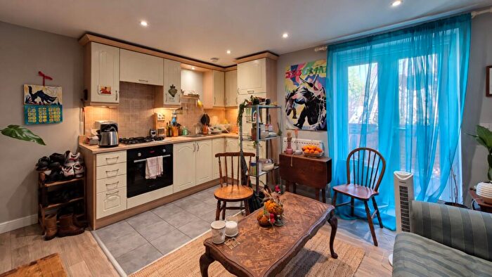 1 Bedroom Apartment To Rent In George Street, Brighton, BN2
