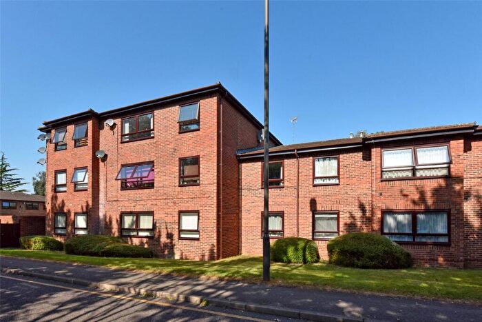 2 Bedroom Apartment To Rent In The Paddocks, Savill Way, Marlow, Buckinghamshire, SL7