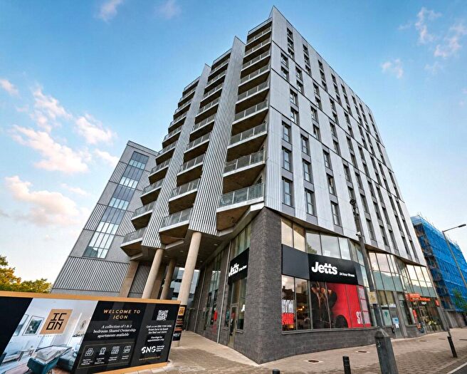 1 Bedroom Apartment For Sale In Burnt Oak Broadway, Edgware, HA8