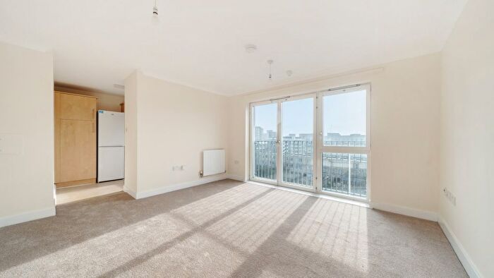 1 Bedroom Flat To Rent In Barking, Barking, IG11
