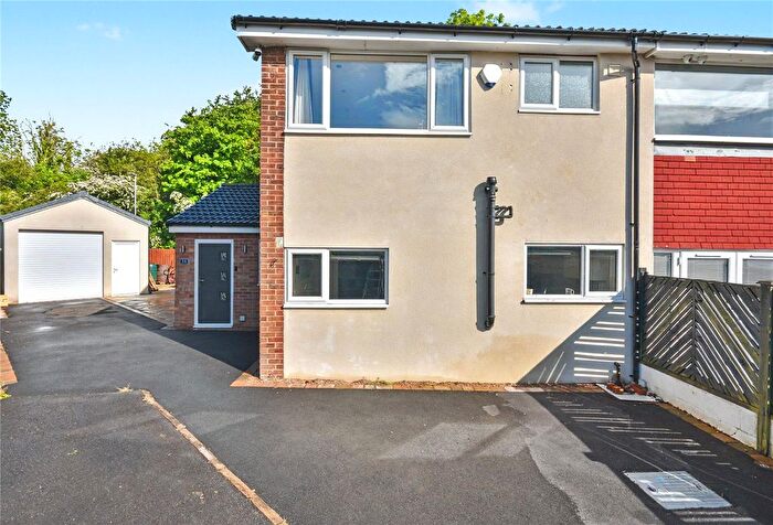 3 Bedroom End Of Terrace House For Sale In Gray Court, Leeds, West Yorkshire, LS15