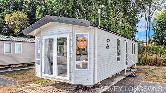 2 Bedroom Mobile/park Home For Sale In Bridgerule, Holsworthy, EX22