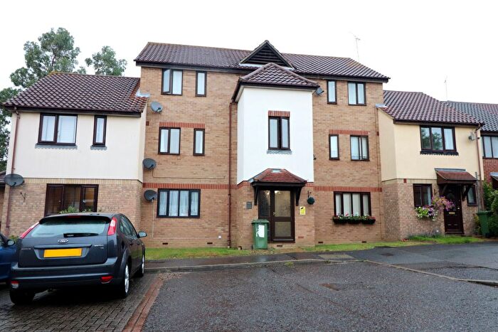1 Bedroom Flat To Rent In Robinia Close, Basildon, SS15