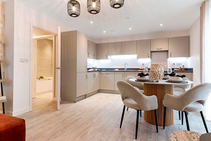 2 Bedroom Flat For Sale In Kingsmead Road, Canterbury, CT1