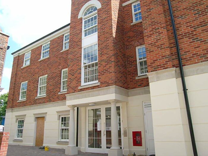 1 Bedroom Apartment To Rent In High Street, Ware, SG12