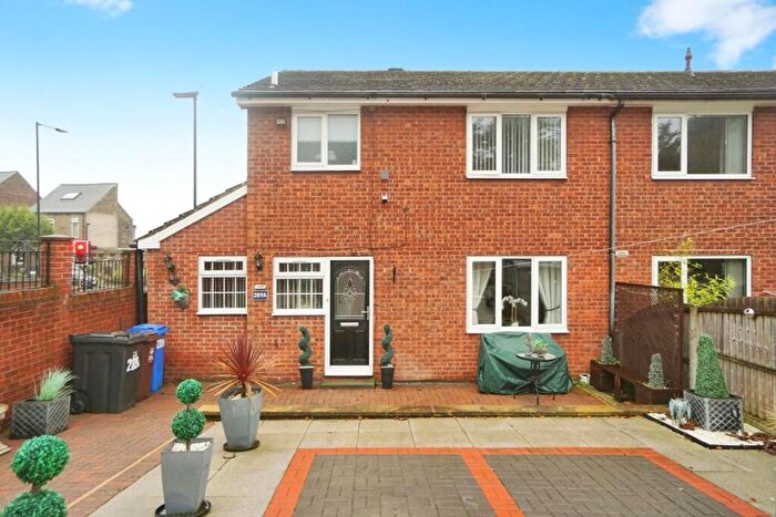 3 Bedroom Semi-Detached House To Rent In City Road, Sheffield, S2