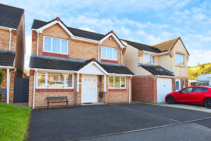 4 Bedroom Detached House For Sale In Ty'n Y Parc, Abertridwr, Caerphilly, CF83