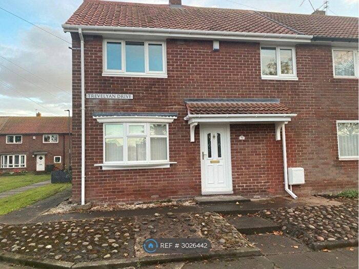 2 Bedroom End Of Terrace House To Rent In Trevelyan Drive, Newcastle Upon Tyne, NE5